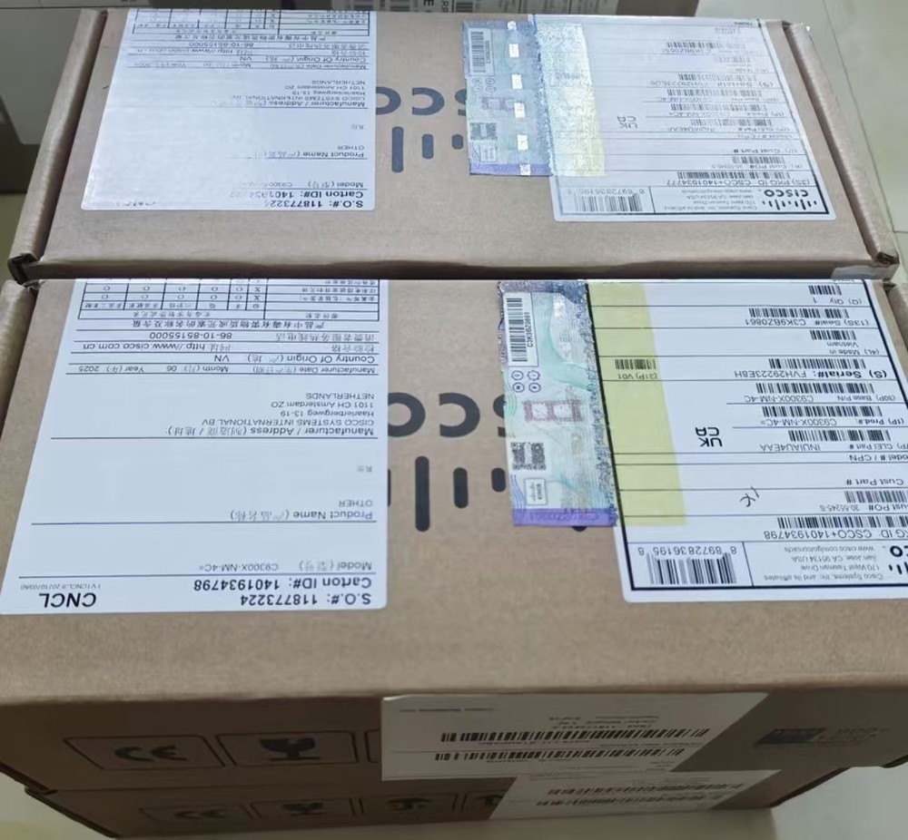 New Cisco C9300X-NM-4C Network Module C9300X-NM-4C new in box