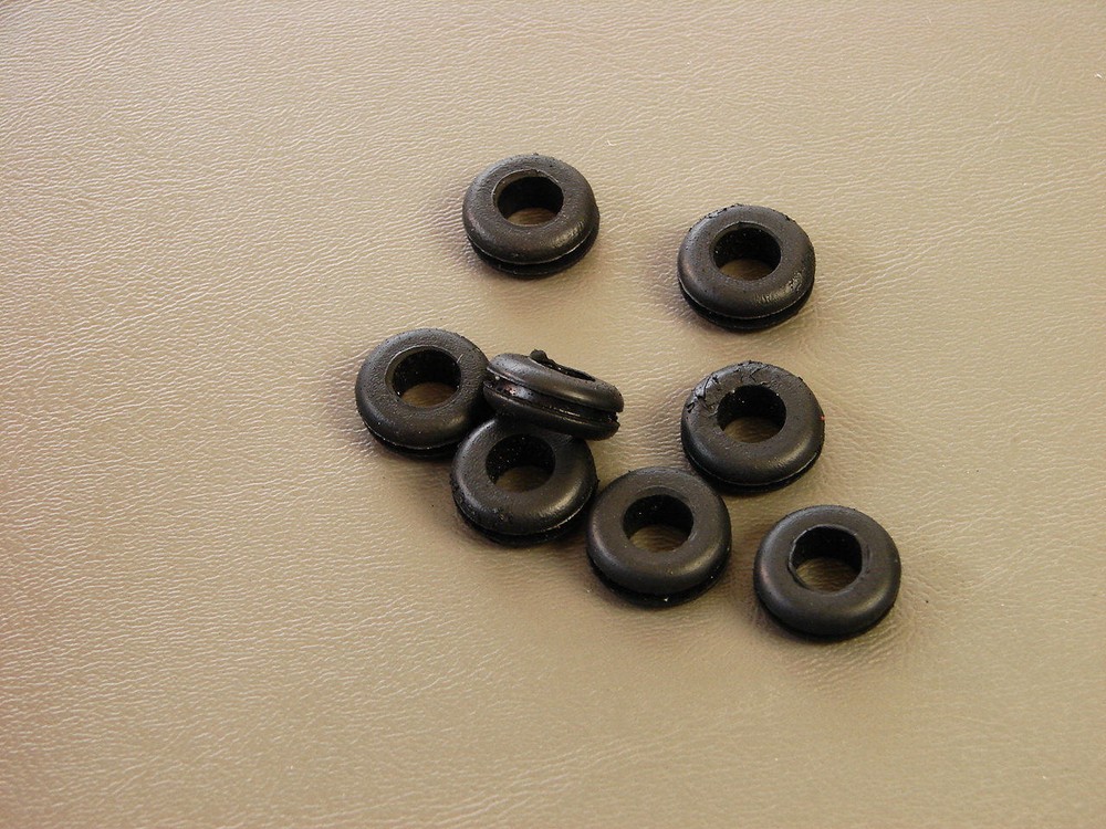 Set of Eight Brand NEW Geniune ProCraft 5/16″ Black Rubber Grommets RG312/500
