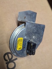 Carrier Furnace Pressure Switch Part# HK06WC076 Tridelta # FS6675-1320