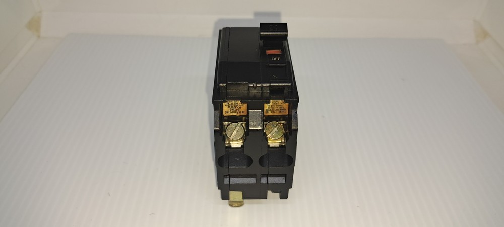 Square D QO220 20 Amp 2 Pole 120/240V Type QO Circuit Breaker