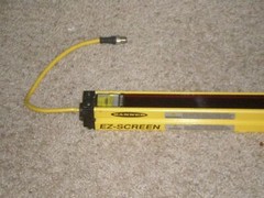 Banner SLSR30-1800P8 Light Curtain EZ-Screen Receiver Aprox. 6′ Long (1800mm)