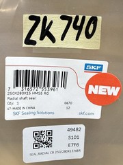 SKF 250x280x15 HMS5 OIL-SEAL RUBBER S. LIP W. SPR.