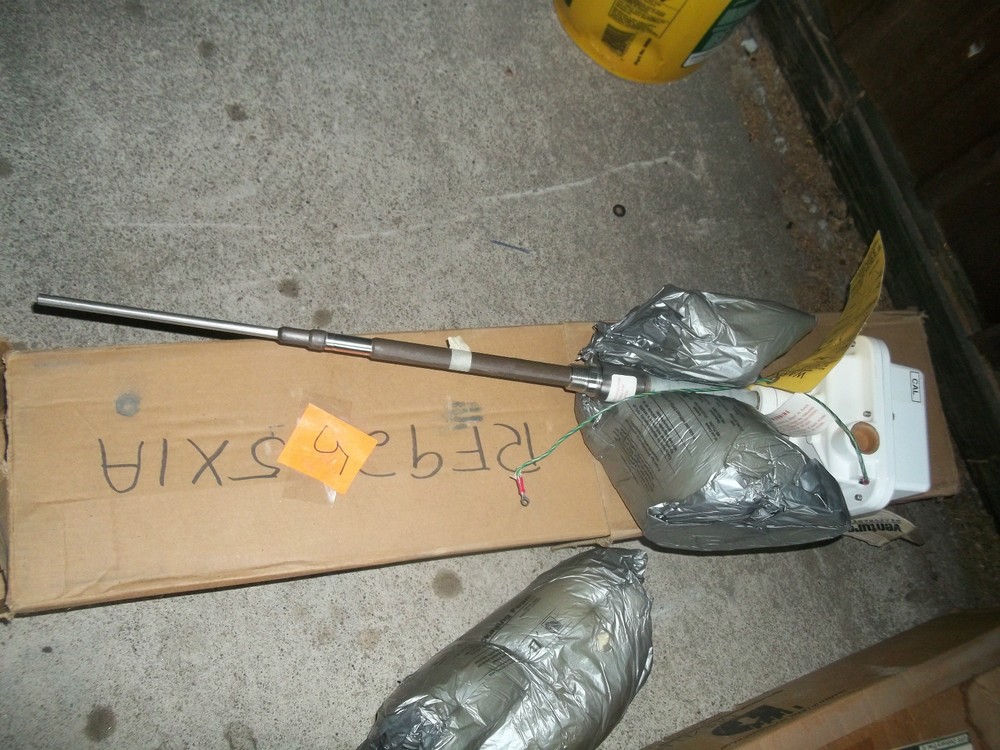 NEW IN BOX NIB BINDICATOR INDICATOR RF SERIES 9000 RF92C5X1C 120 VAC (98)