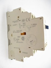 SCHNEIDER ELECTRIC GVAN11 AUXILIARY CONTACT LOT OF 9 NSNP