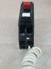 BRYANT QBGF1020 20A 1POLE 120VA BOLT ON GROUND FAULT BREAKER *Chipped