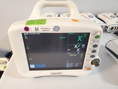 GE Dash 3000 ( 2013) Massimo sp02 and soft 7.2 with 4 IBP and Co2 90 DAYS RETURN