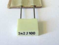 4 pcs , 0.0022 uF, (2.2nF) 100V, Metallized Polyester Film Capacitors, by Kemet