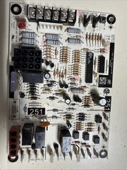YORK 1162-251 Control Circuit Board 542760 Source 1 251 used