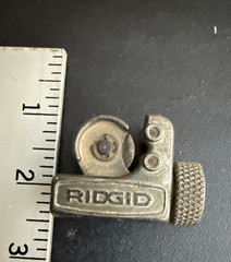 Vintage Ridgid Small No. 103 Close Quarter Pipe Tube Cutter 5/8″ as shown