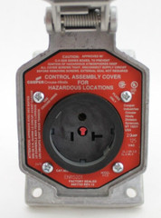 Crouse-Hinds ENR5201 Delayed Circuit Breaking Receptacle (1 Piece)