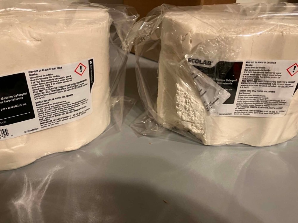 (2-Pack) Ecolab Apex Chlorine Free Machine Detergent (6100607) PLEASE READ