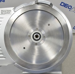 Avantco SL512 12″ Semi-Automatic Gravity Feed Meat Slicer 110- 120V 1/2 HP