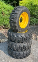 4-10-16.5 Forerunner Skid Steer Tires & Rims for New Holland LX565,LX665-10X16.5