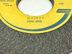 Norton 32A46-H8VBE Grinding Wheel 3″ Bore 2070 RPM