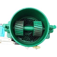 5mm Animal Feed Pellet Mill Machine Feed Granulator Machine 2 Head Rollers 220V