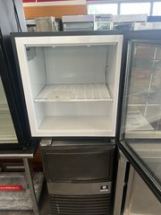 Hubert Glass Door Merchandiser Refrigerator