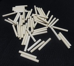 LOT OF (24) TWENTY FOUR 2.47″L X 0.325″D STEATITE CERAMIC RESISTOR ROD No. 329