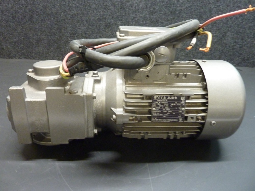 NORD GEAR BOX SK02040AFBH-90SP/4CUS TW 10.20:1 REDUCER w/ SK90SP/4 Motor (31386)