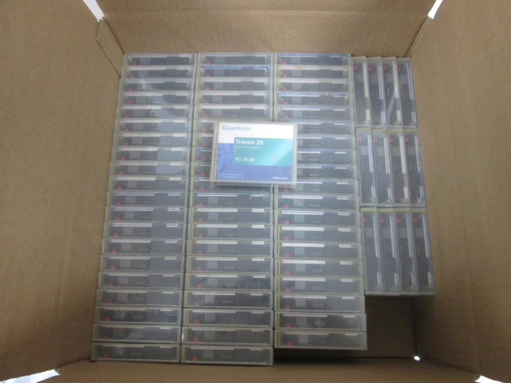 QUANTUM LOT OF 72 TRAVAN 20 10/20 GB