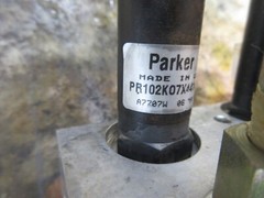 HITACHI SEIKI HT20J PARKER OIL DISTRIBUTOR LUBRICATOR HFC32387C PR102K07X4414