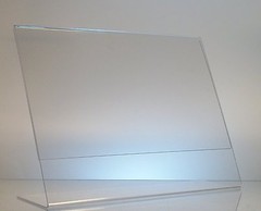 Dazzling Displays 50 Acrylic 7″ x 5″ Slanted Picture Frame Holders