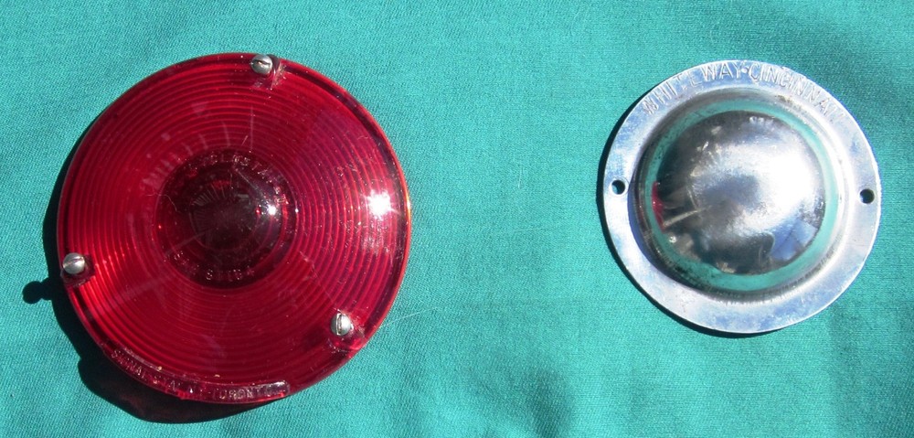 Signal-Stat CYCLOSTAT II RED Tail Light Lamp Lens 4-1/8″ SAE-STI-64-Wht-way cap