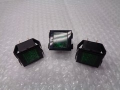 SOLICO 125V1/3W INDICATOR LIGHT GREEN LOT OF 3 NSNP
