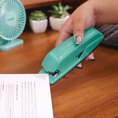 Swingline Stapler, 20 Sheet Capacity, 545 Desktop Stapler, Spring Green (S705…