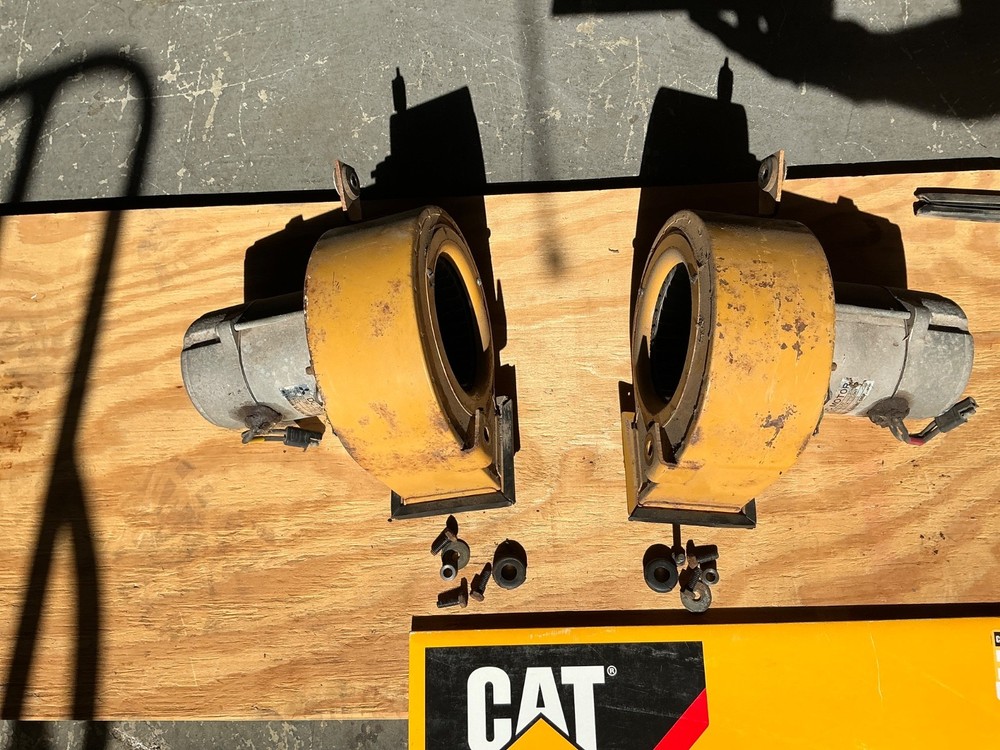 5G-1841 Caterpillar Motor & Blower 5G-1842 CAT D3 Air Intake or Heater — XLNT