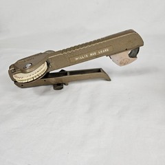 VINTAGE DYMO BRAND METAL TAPEWRITER LETTERING TAPE TOOL M-5 Tested and Working