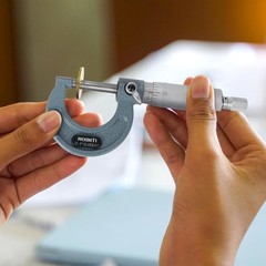 Carbide Tipped Outside Micrometer Kit – 0.001″ Graduation, Rust-Resistant Finish