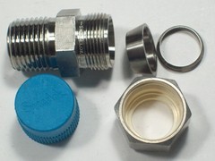 1- Swagelok Stainless Steel Connector, 5/8″ OD Tube x 1/2″ MNPT, SS-1010-1-8