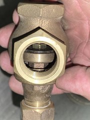 CHAMPION BRASS GLOBE VALVE W/Anti Siphon 3/4″ Female Thread New no Box
