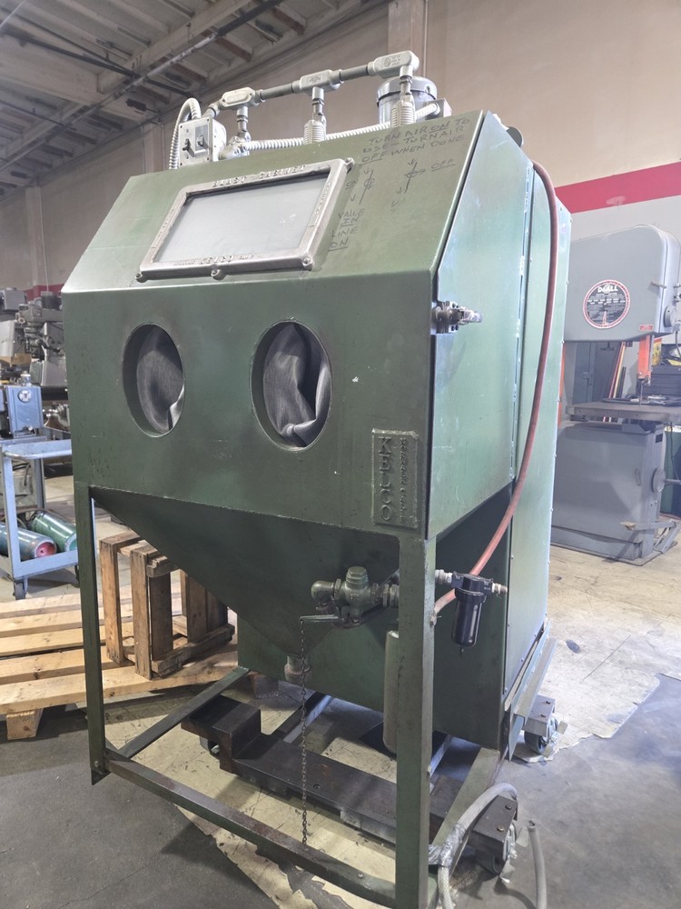 KELCO 36″ x 24″ x 30″ SYPHON / SAND BLAST CABINET model CS32C