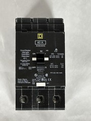Square D EDB34040 – 40A 3 Pole Molded Case Circuit Breaker