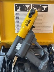 REMS TECHNOLOGY LI-ION PLUS AKKU PRESS CRIMPER KIT W/ 3 TONGS, 2 BATTERIES R110G