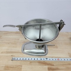 Chicago Metallic 10001 Stainless Steel 5 Quart Manual Cake/Donut Filler