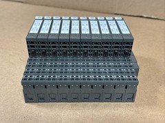 LOT (10) Siemens 6ES7 132-4BD02-0AA0 Output Module & 193-4CA30-0AA0 FAST SHIP