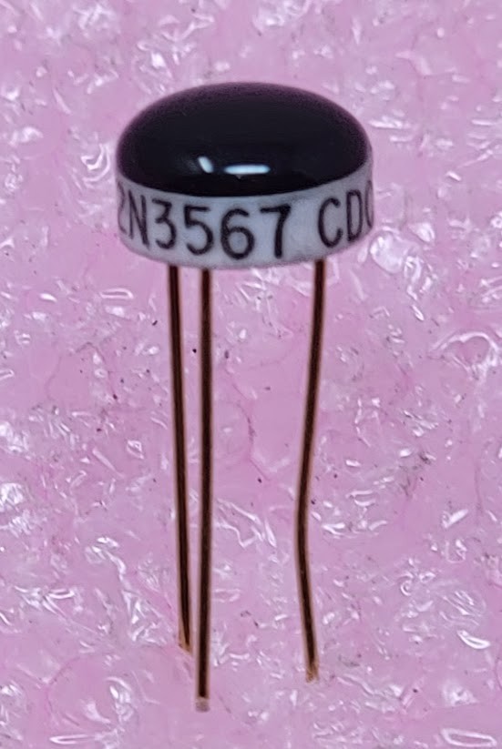 Lot of 4 – Teledyne – 2N3567 – Transistor, NPN. 350mW, Silicon TO-105 Gold Leads