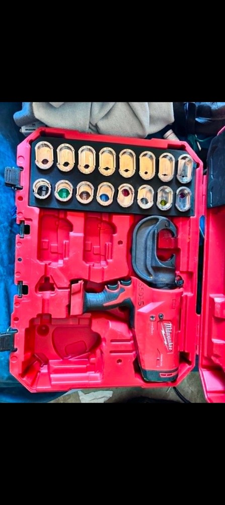 Milwaukee 2503-5 M12 PEX Press Tool Kit w/ Press Jaws 1/2 3/4 1 in