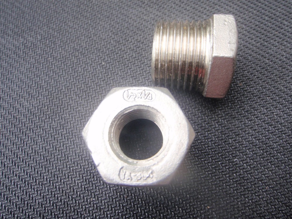 2 pack STAINLESS STEEL BUSHING REDUCER 1/2″ x 1/4″ NPT PIPE BS-050-025