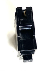 THQL1130 General Electric Plug-In CIRCUIT BREAKER 1 pole 30 Amp 1P 30A