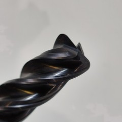 3/8″ Dia. 7/8″ LOC Radius .060 Carbide Varimill End Mill New Hanita w/Flat Read