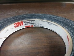 3M 100 HOOK AND LOOP FASTENER UNCUT ROLL 1/2″ X 18 YARD *LOT of 2* NEW IN BOX