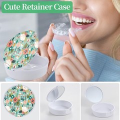 Retainer Case with Mirror & Ventilation – Light Green Floral Design