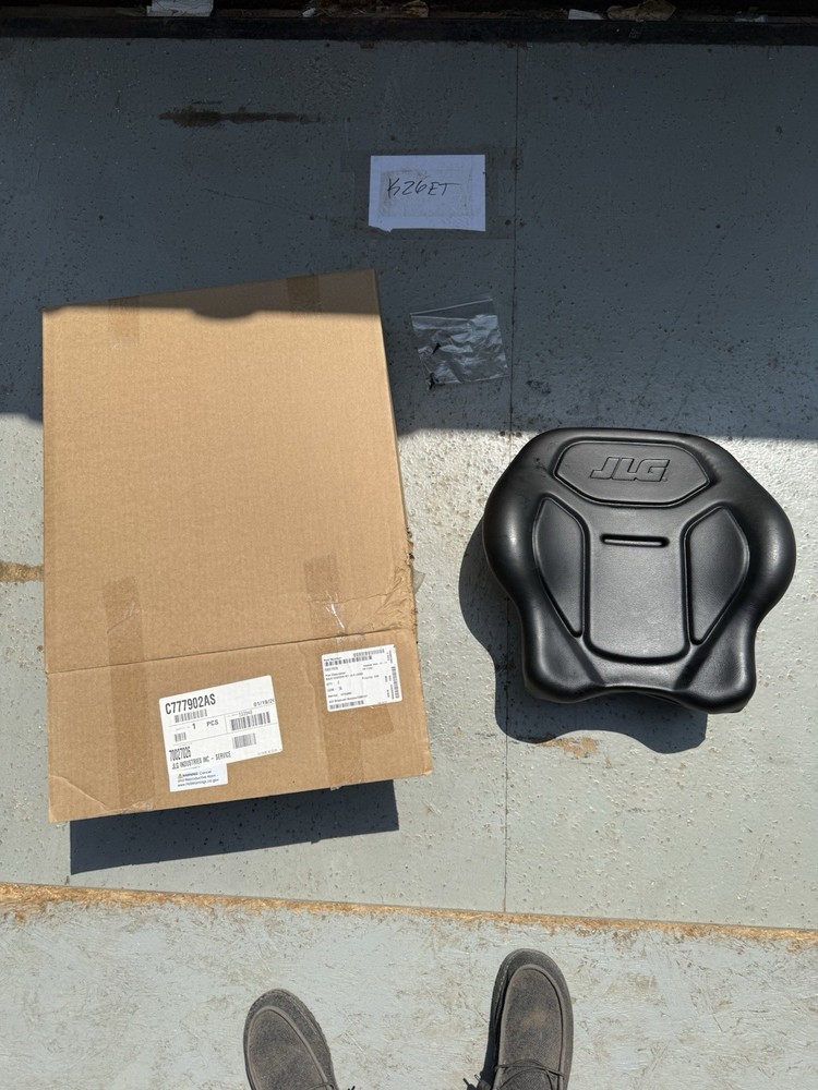 jlg 70027026 Back Seat Cushion Kit With Logo Telehandler New In Box