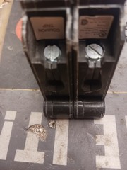 CUTLER HAMMER CHB235 BOLT-IN BREAKER 35A 2 POLE 240V