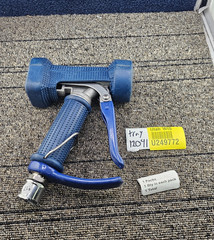 Heavy-Duty High-Pressure Washdown Spray Gun with Rubber Handle 1/2″ NPT – Blue