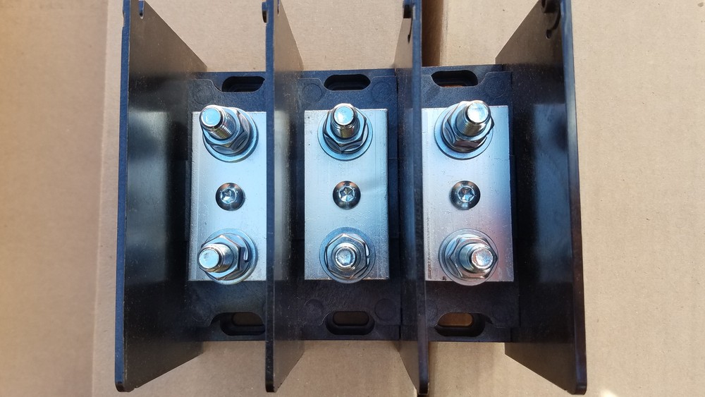 MERSEN Power Distribution Block MPDB66263. 3p, 1000V, 400A, 1 line, 1 load