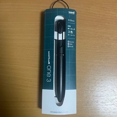 Uni-Ball One 3 Gift Box Set – Record Black – 0.5mm 3-Color Pen